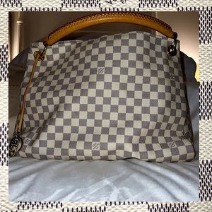 Artsy MM Damier Azur canvas.